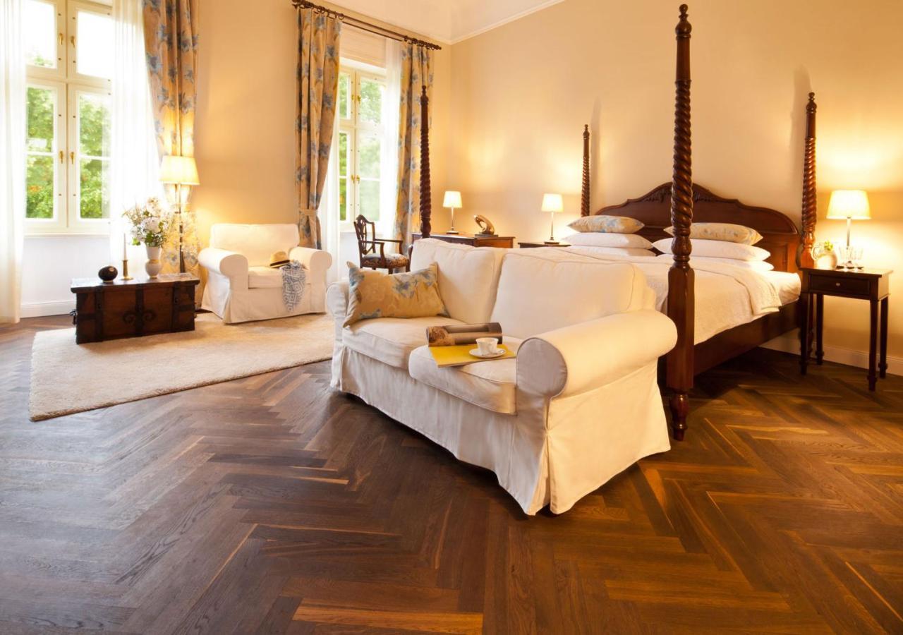 Schlosshotel Ziethen Kremmen エクステリア 写真